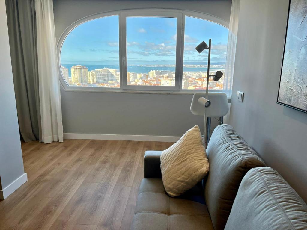 T2 Com Uma Vista Deslumbrante Sobre O Atlantico! Daire Costa da Caparica Dış mekan fotoğraf